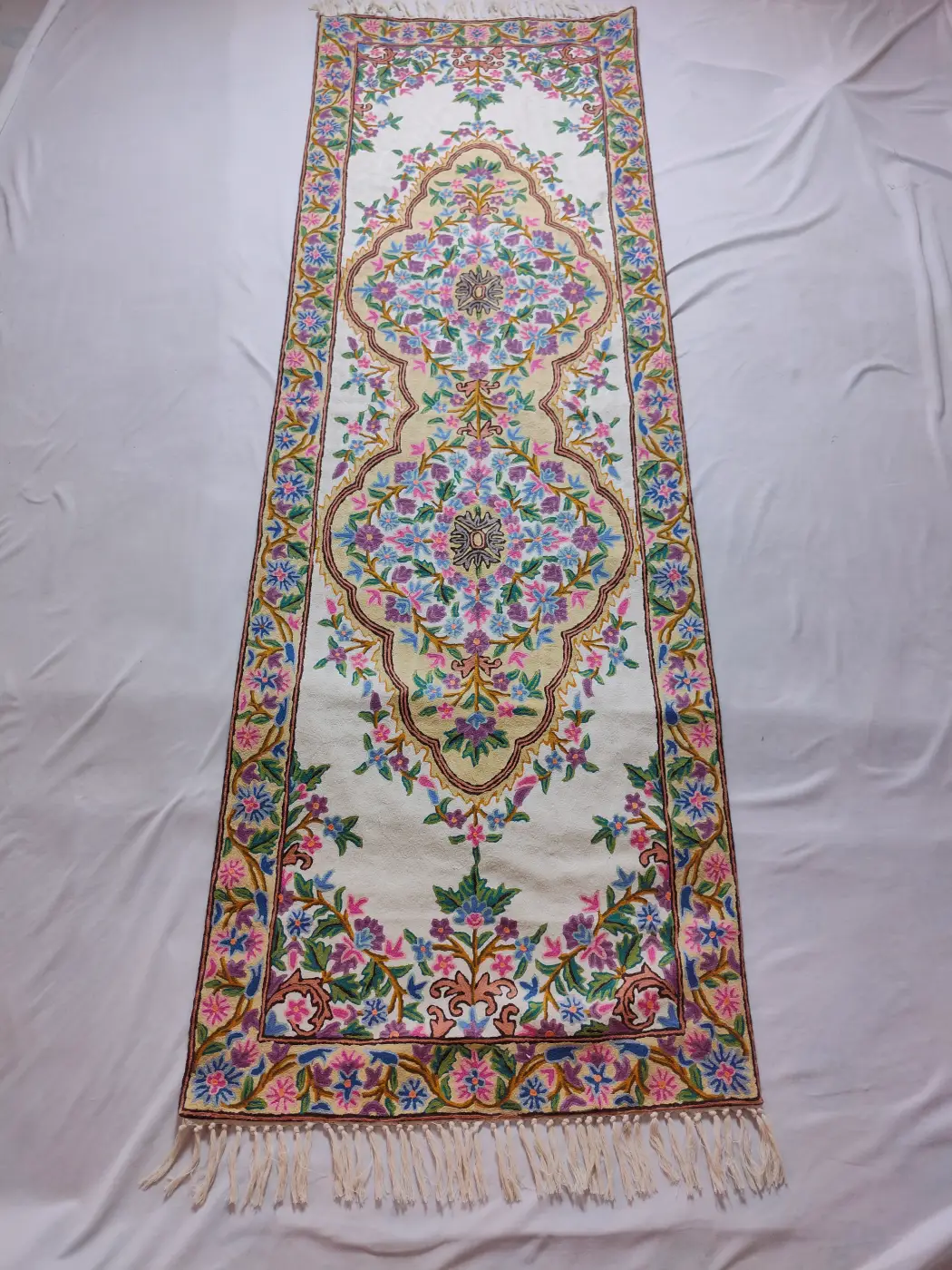 White Table Runner from Kashmir in with Elegant Hand Embroidery (8×2.5 ft) - Image 2