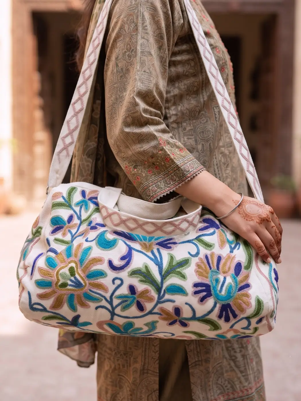 kashmiri-gym-bag