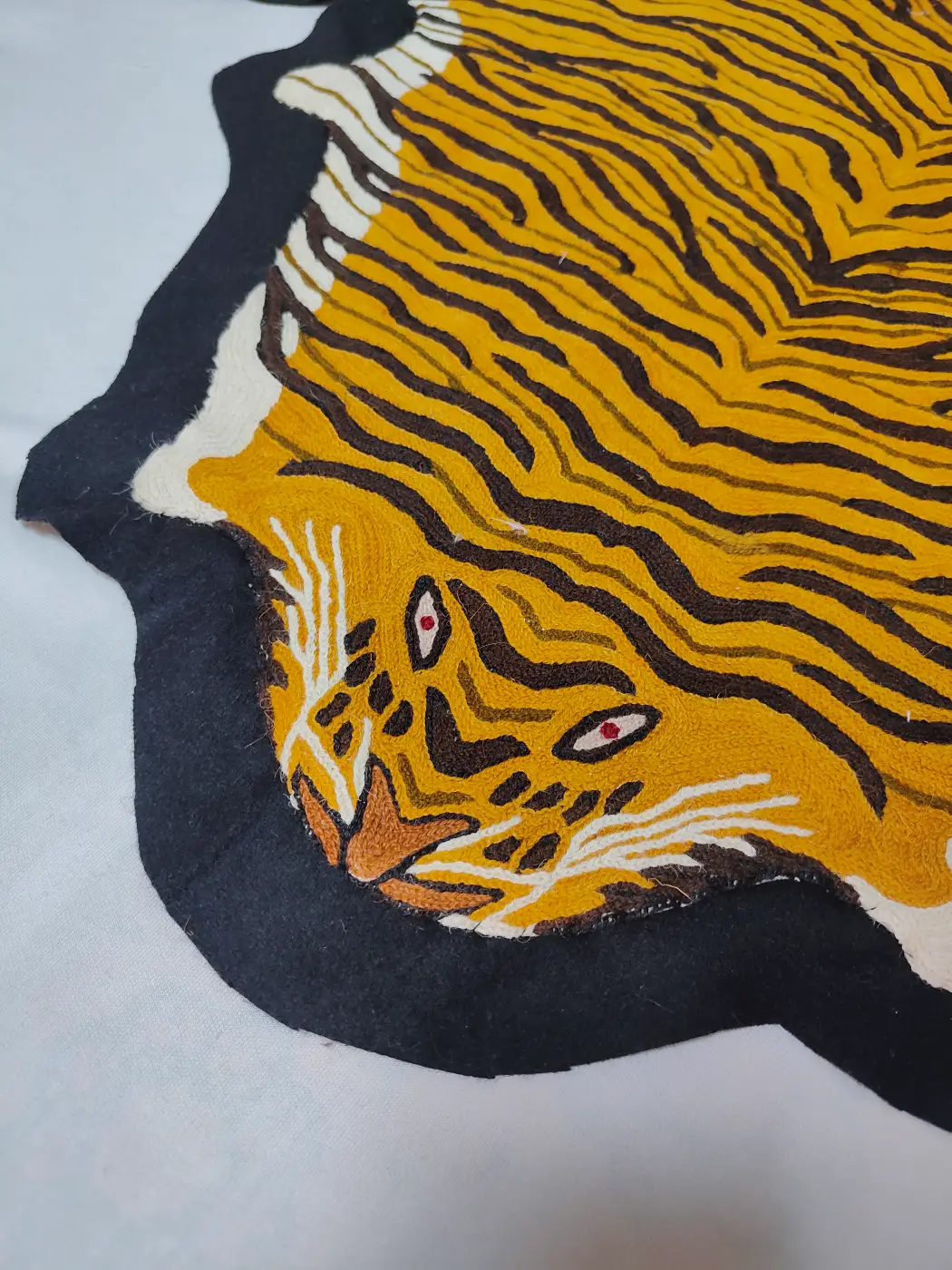 Kashmiri Handmade Tiger Rug with Wool Chain Stitch Embroidery | 8.5 x 4.4 - Image 3