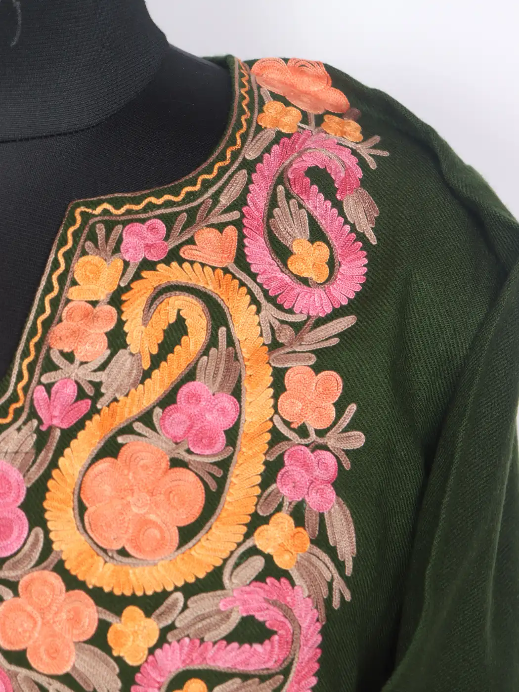 Kashmiri Dark Green Mehfil Cashmilon Pheran for Women with Sleeve Point Aari Embroidery - Image 3
