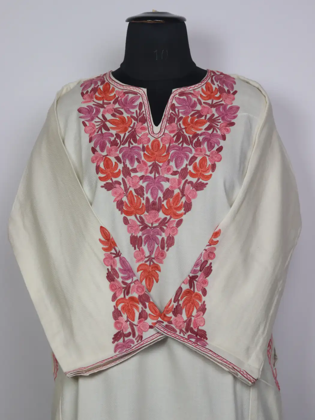 Kashmiri Off-White Cashmilon Pheran for Women Gulab with Sleeve Point Aari Embroidery - Image 2