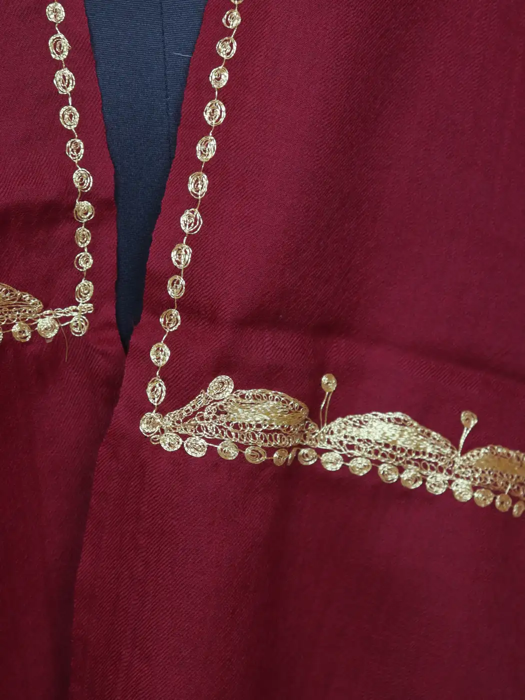 Kashmiri Toosha Stole for Women with Botte Tilla Embroidery Gulnaar Maroon - Image 3