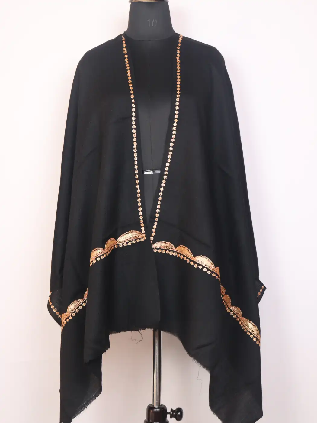 Kashmiri Toosha Stole for Women with Botte Tilla Embroidery | Siyaah Rooh