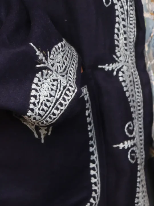 Kashmiri Navy Blue Woolen Gown for Men Shanakht with Aari Handwork Embroidery - Image 3