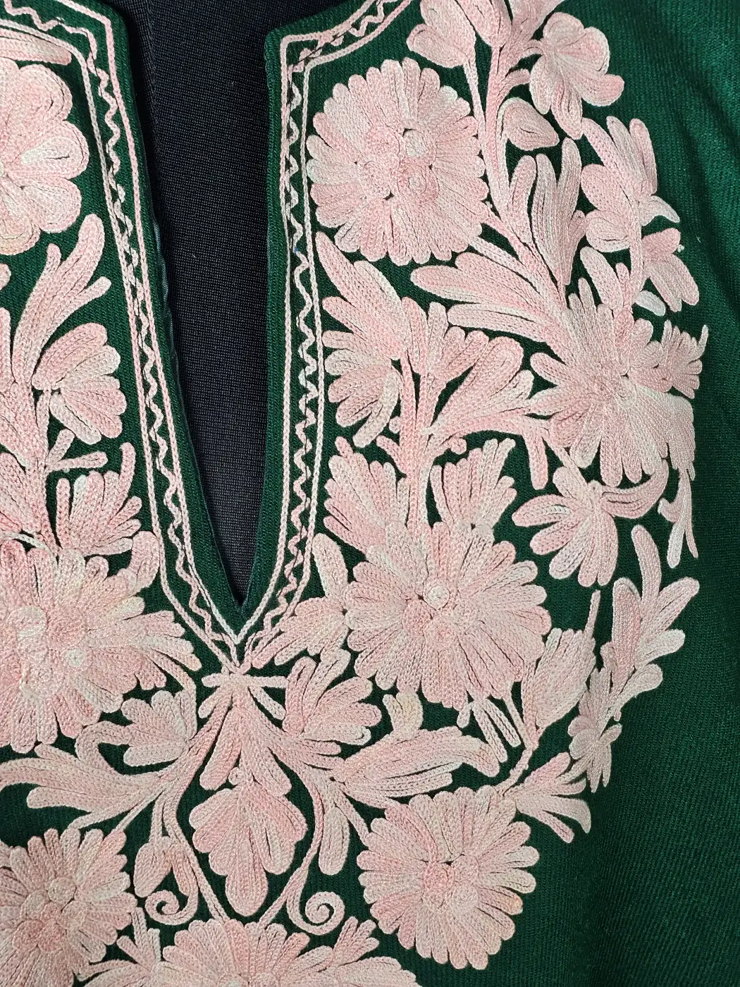 Kashmiri Green Rang Poncho for Women with Aari Embroidery - Image 3
