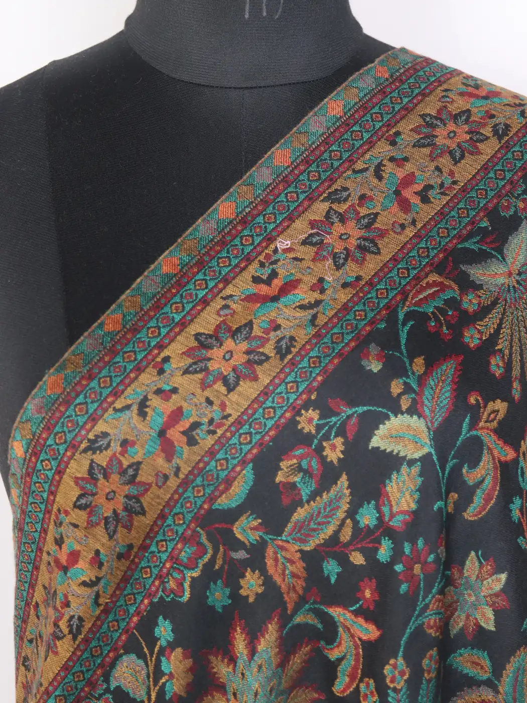 Kashmiri Black Kani Woolen Shawl for Men Siyah-Mehr with Floral Pattern - Image 3