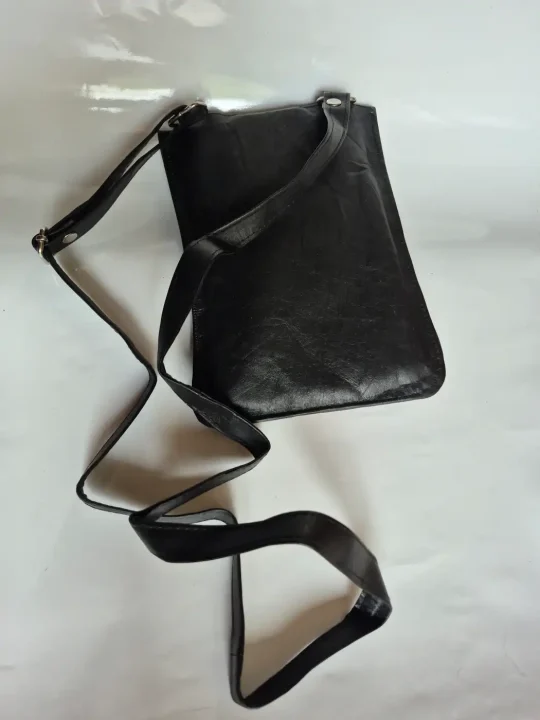 Pure Leather Kashmiri Mobile Sling Pouch Dalgate with Aari Embroidery - Image 3