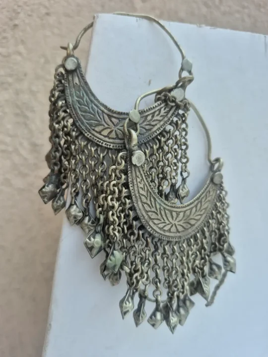 Kashmiri Handmade Bali Earrings Gulshan with Leaf Engraved Crescent - Image 2