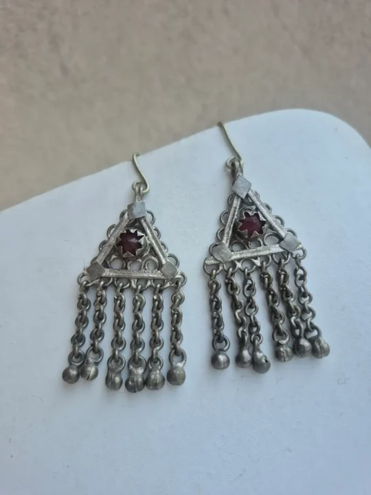 Mehnoor Kashmiri Handmade Jhumka Earrings with Red Stone Chain Fringe - Image 2