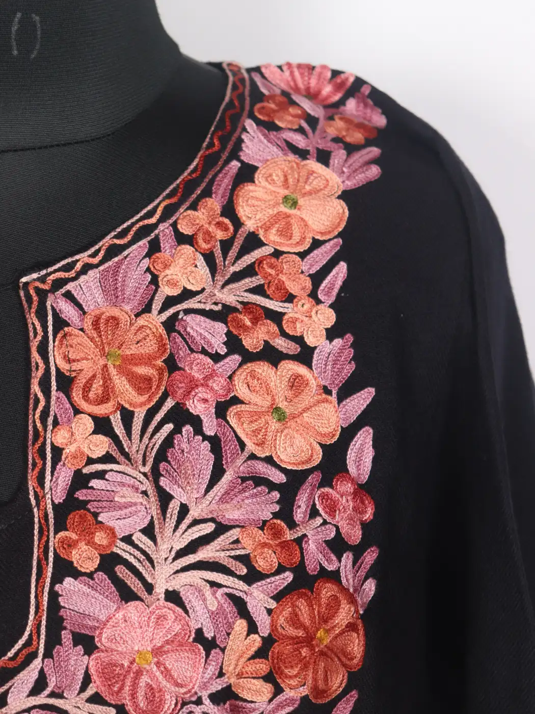 Kashmiri Black Cashmilon Pheran Alamzeb for Women with Aari Embroidery - Image 3