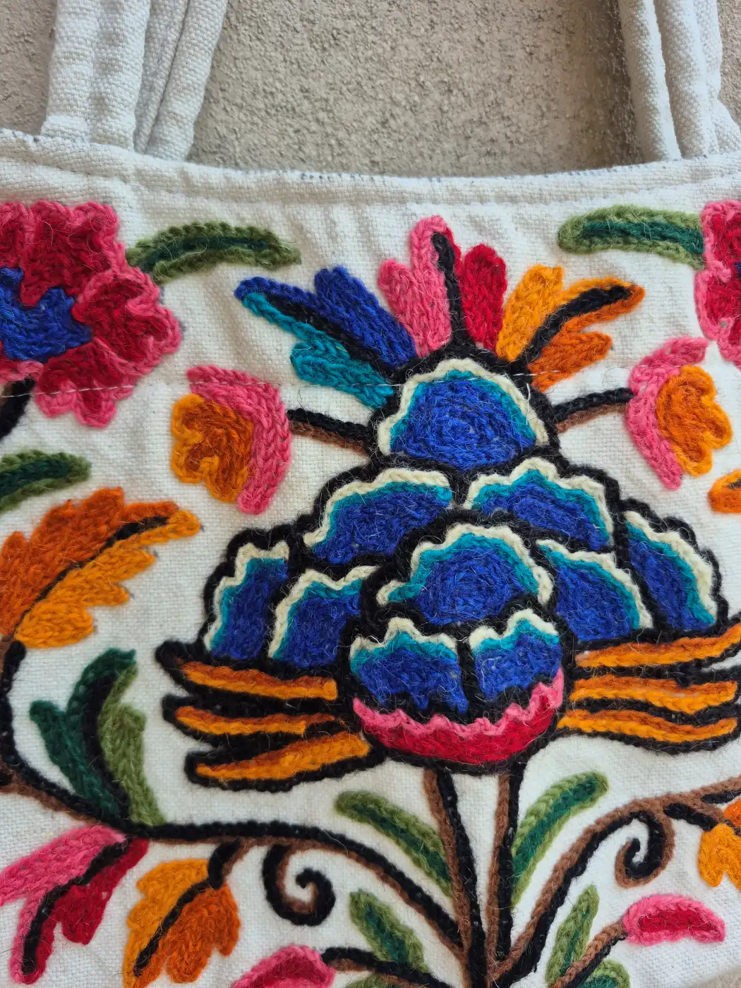 Kashmiri Hand Embroidered White Crewel Bag with Floral Naqsh - Image 3
