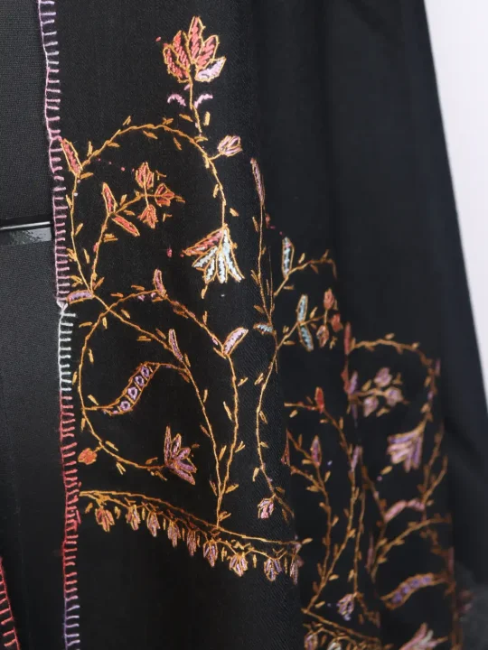Gulnaar Siyah Kashmiri Toosha Stole for Women with Paper Machie Style Hand Sozni Work - Image 3