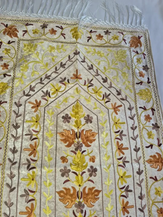 Kashmiri Cream Prayer Mat Gulzaar with Aari Embroidery - Image 2