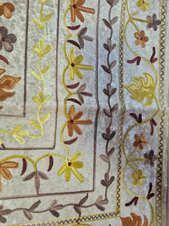 Kashmiri Cream Prayer Mat Gulzaar with Aari Embroidery - Image 3