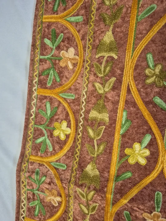 Kashmiri Brown Velvet Naaz Prayer Mat with Floral Aari Embroidery - Image 3