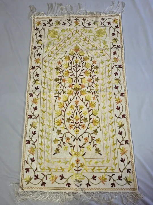 Aaftab Kashmiri Cream Prayer Mat with Floral Aari Embroidery