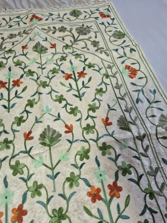 Eidghah Kashmiri Ivory Prayer Mat with Green And Orange Floral Aari Work - Image 2