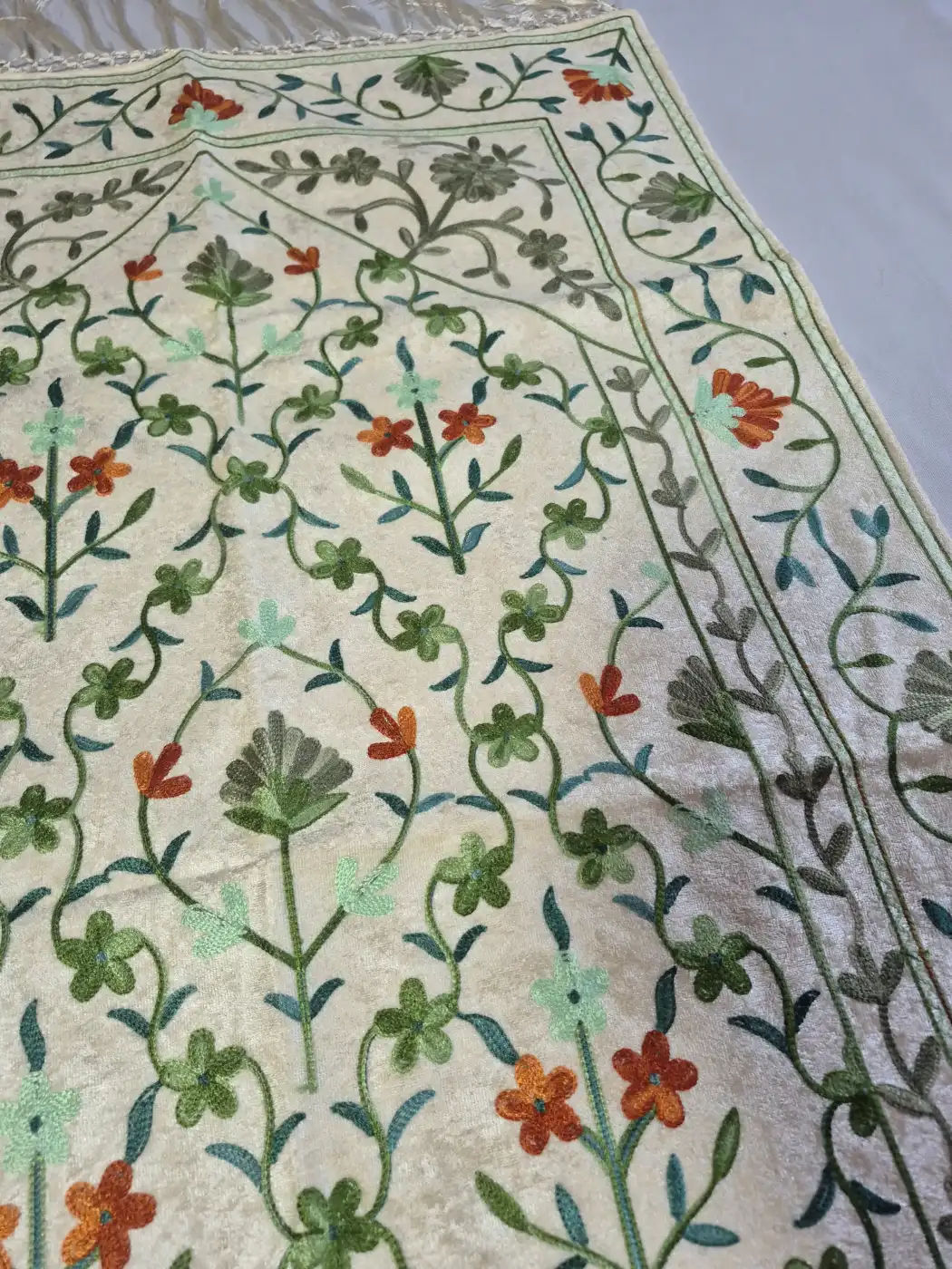 Eidghah Kashmiri Ivory Prayer Mat with Green And Orange Floral Aari Work - Image 2