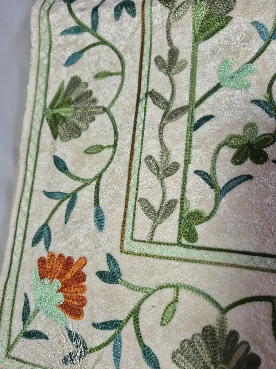 Eidghah Kashmiri Ivory Prayer Mat with Green And Orange Floral Aari Work - Image 3