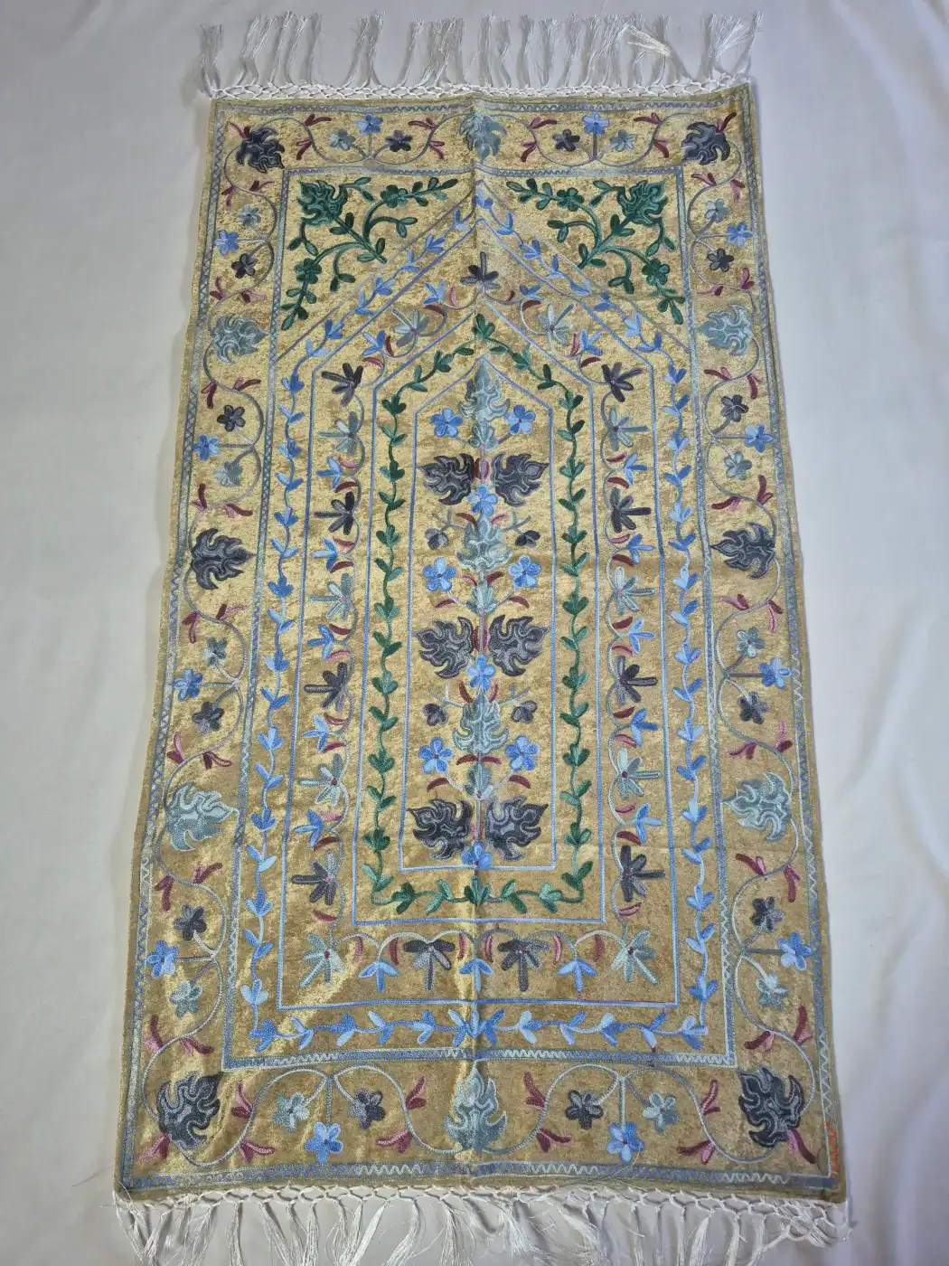 Kashmiri Beige Prayer Mat Khaas with Aari Embroidery