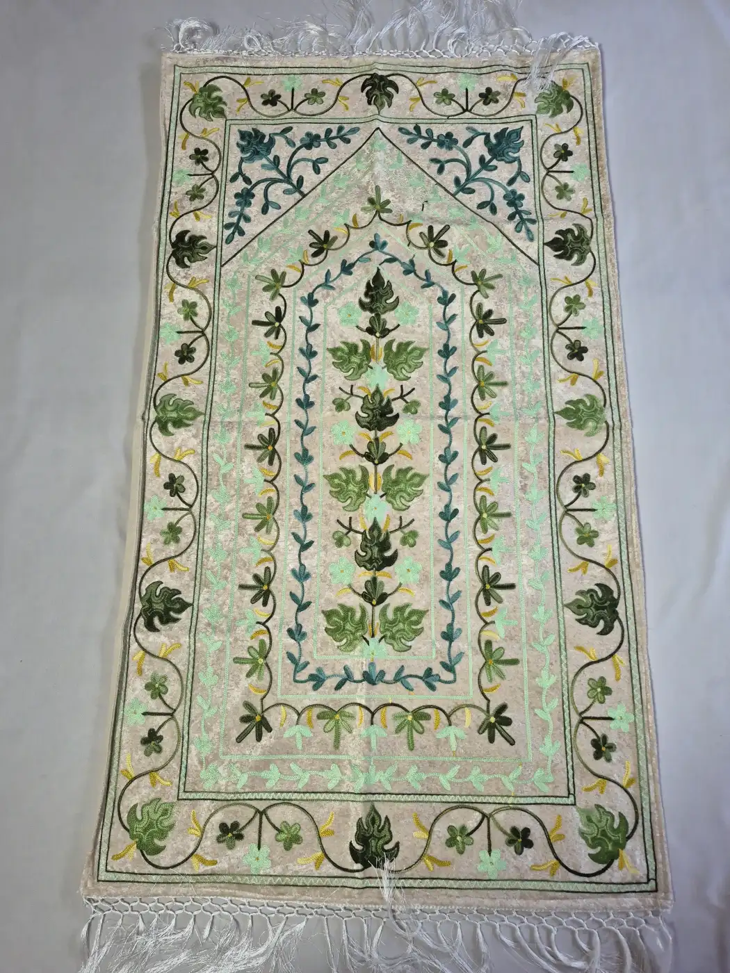 Kashmiri Mint Prayer Mat with Botanical Aari Embroidery Muntaha