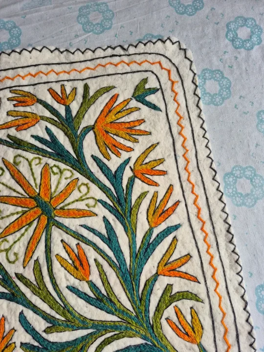 Aatish-e-Gul Hand Embroidered Namda Rug – Orange Floral Vine Design | 3×2 ft - Image 3