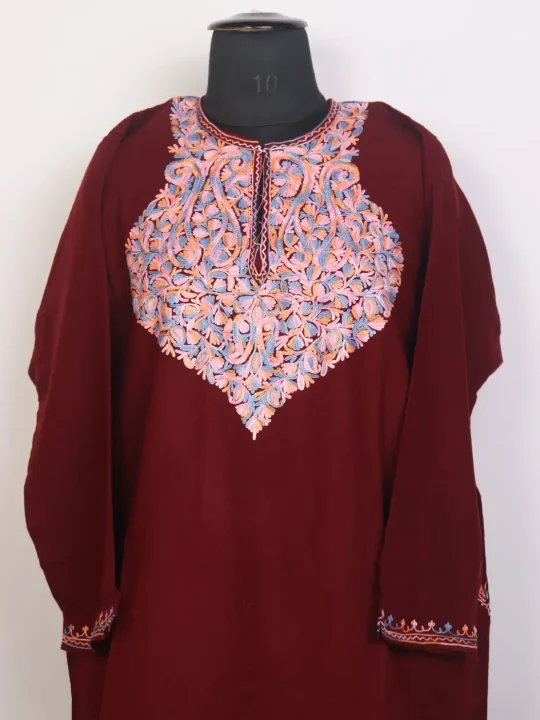 Afsana Kashmiri Aari Embroidered Maroon Cashmilon Pheran - Image 2