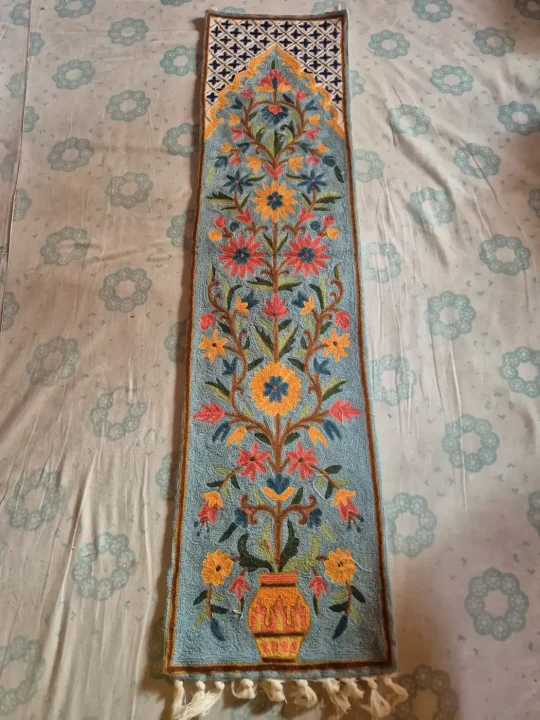 Pari Mahal Kashmiri Wool Thread Embroidery Chain Stitch Handmade Runner 4*1.5ft - Image 3
