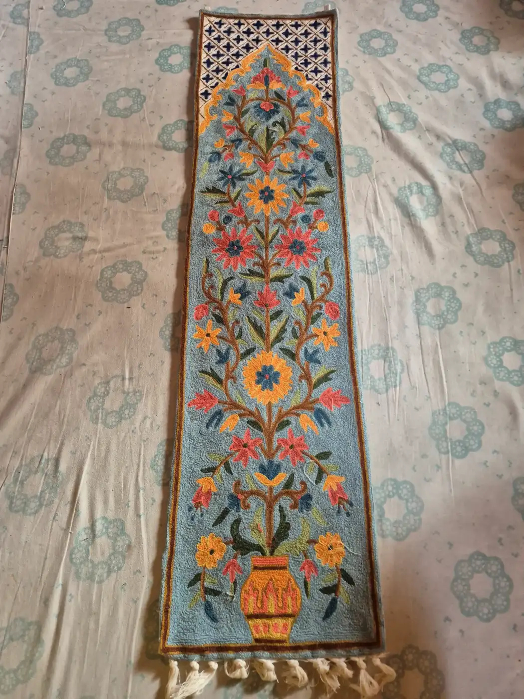 Pari Mahal Kashmiri Wool Thread Embroidery Chain Stitch Handmade Runner 4*1.5ft - Image 3