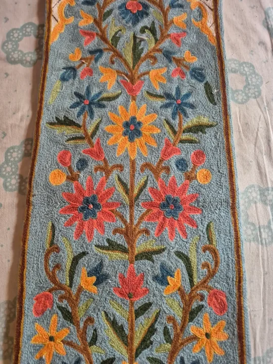 Pari Mahal Kashmiri Wool Thread Embroidery Chain Stitch Handmade Runner 4*1.5ft - Image 5