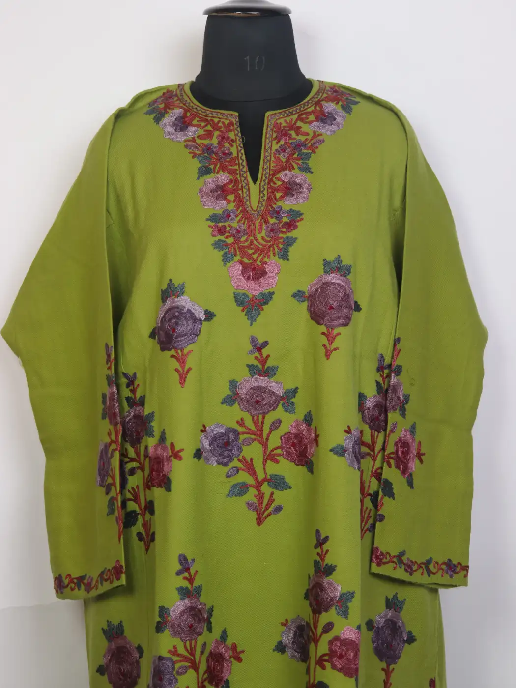 Awleen Kashmiri Green Boothidar Aari Work Pheran in Raffal Wool - Image 2
