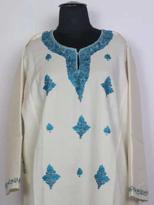 Baseera White Kashmiri Pheran with Hand Sozni Boothi Work in Raffal Wool - Image 2