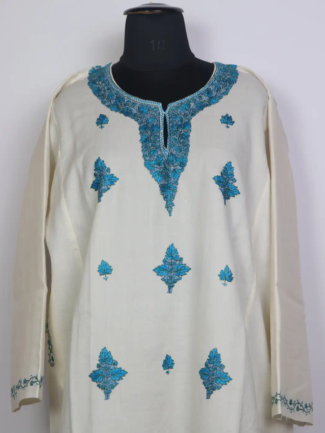 Baseera White Kashmiri Pheran with Hand Sozni Boothi Work in Raffal Wool - Image 2