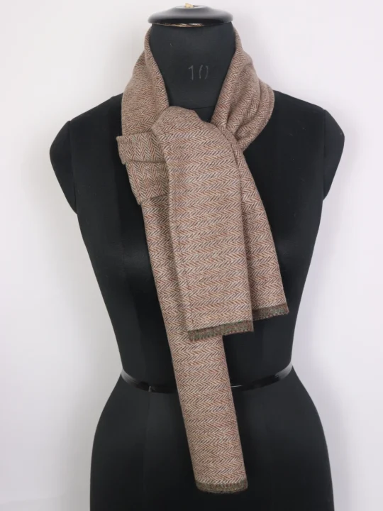 Beige Kashmiri Handloom Tweed Unisex Muffler Zehraan - Image 2