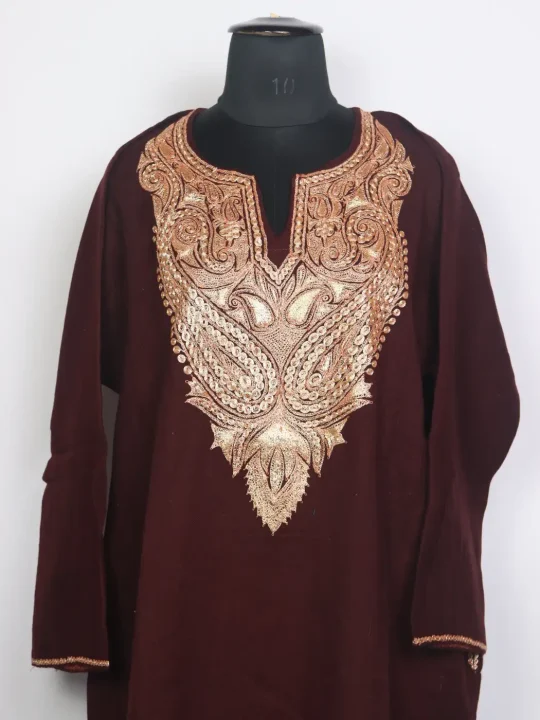 Bisma Kashmiri Raffal Wool Botte Tilla Work Pheran Maroon - Image 2
