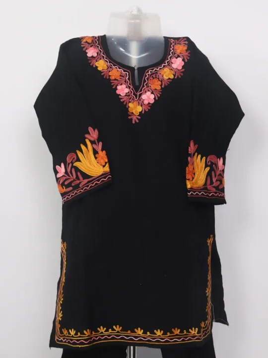 Daneen Black Kashmiri Girls 2pc Pheran Set With Aari Work In Cashmilon Wool (5 to 6 Y) - Image 2