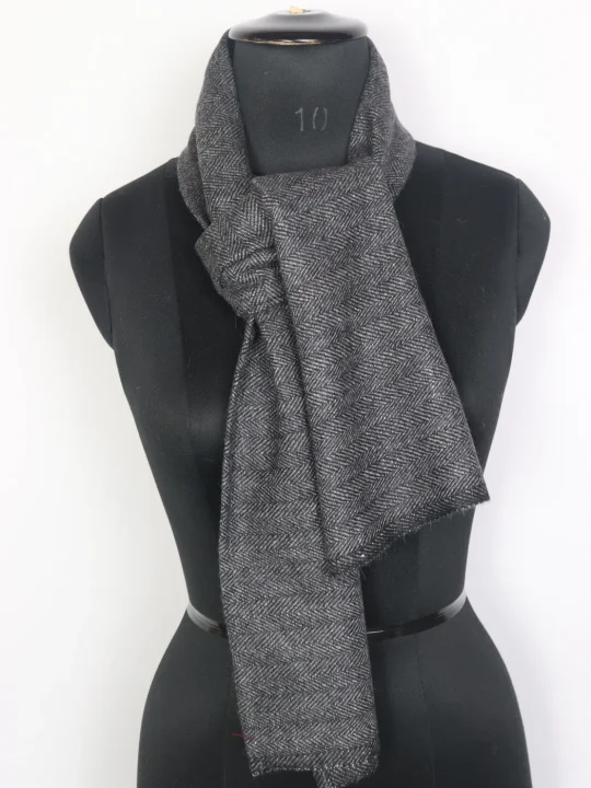 Kashmiri Handloom Tweed Unisex Grey Muffler Fahad - Image 2