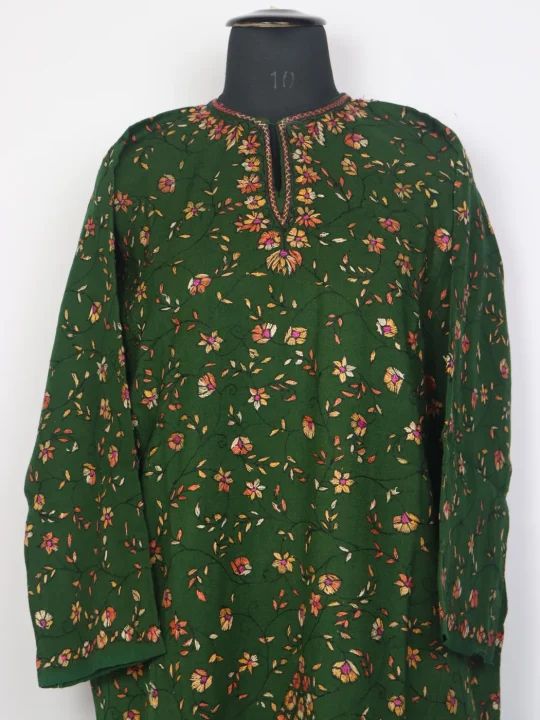 Green Kashmiri Pheran In Raffal Wool With Hand Sozni Paper Mache Jaal Work | Fizza - Image 2