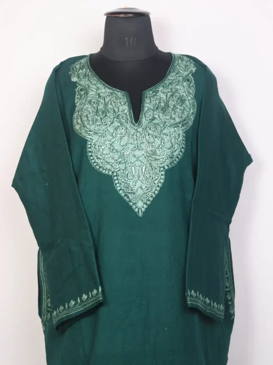 Gulafreen Kashmiri Green Pheran with Hand Aari Embroidery in Raffal Wool - Image 2