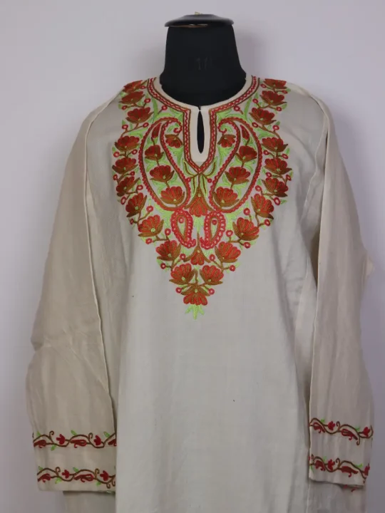 Mehrunissa White Kashmiri Pheran with Hand Aari Work in Raffal Wool - Image 2
