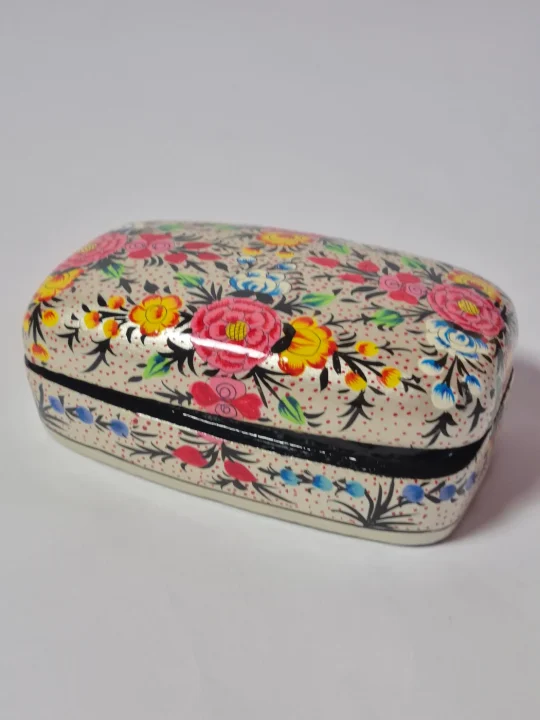 Gulnoor Cream Kashmiri Paper Mache Meter Box 7x4inches