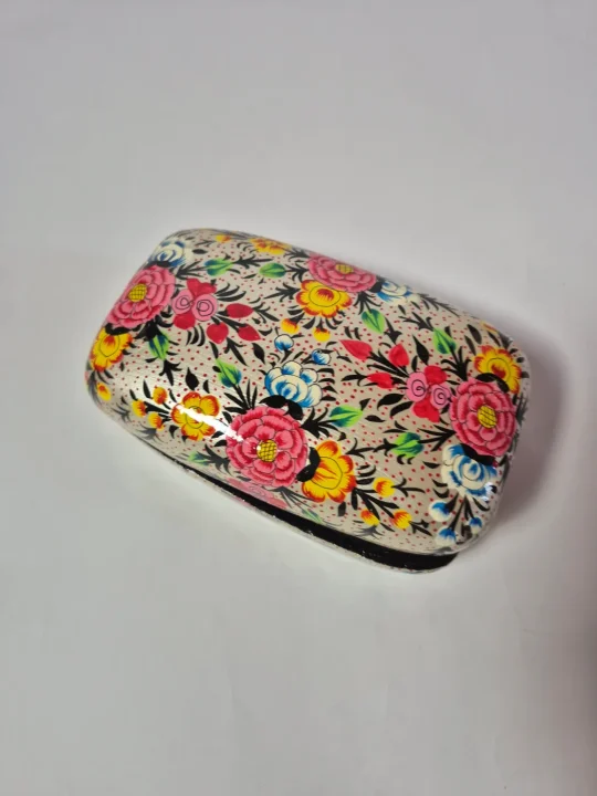 Gulnoor Cream Kashmiri Paper Mache Meter Box 7x4inches - Image 2