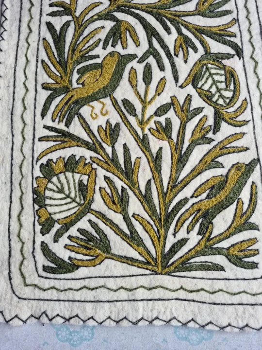 Gulshan-e-Sabz Hand Embroidered Namda Rug – Peacock Floral Design | 3×2 ft - Image 3