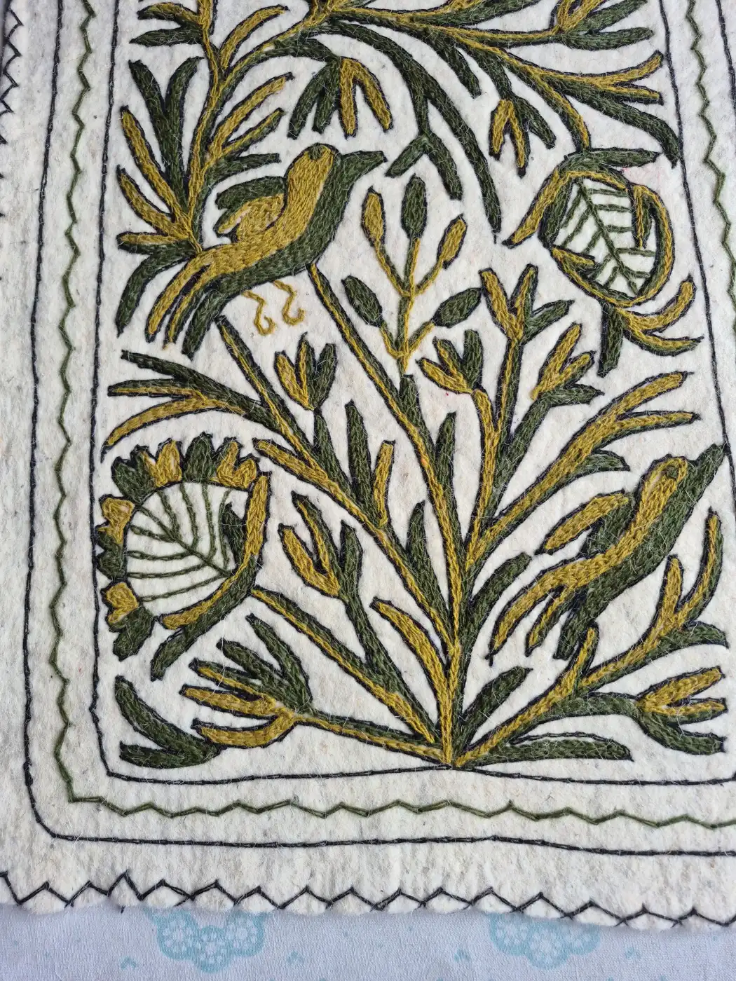 Gulshan-e-Sabz Hand Embroidered Namda Rug – Peacock Floral Design | 3×2 ft - Image 3