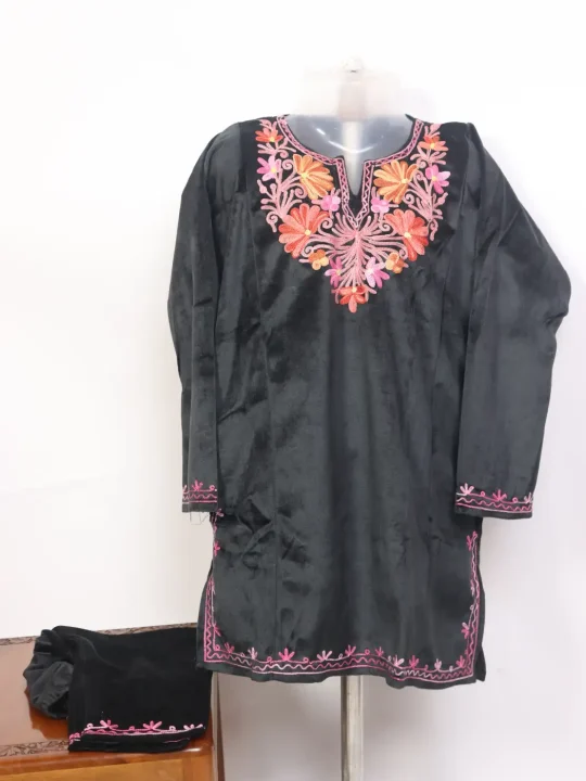 Hafsa Kashmiri Girls 2 Pc Pheran Set In Black Holland Velvet With Aari Work (3 to 4Y)