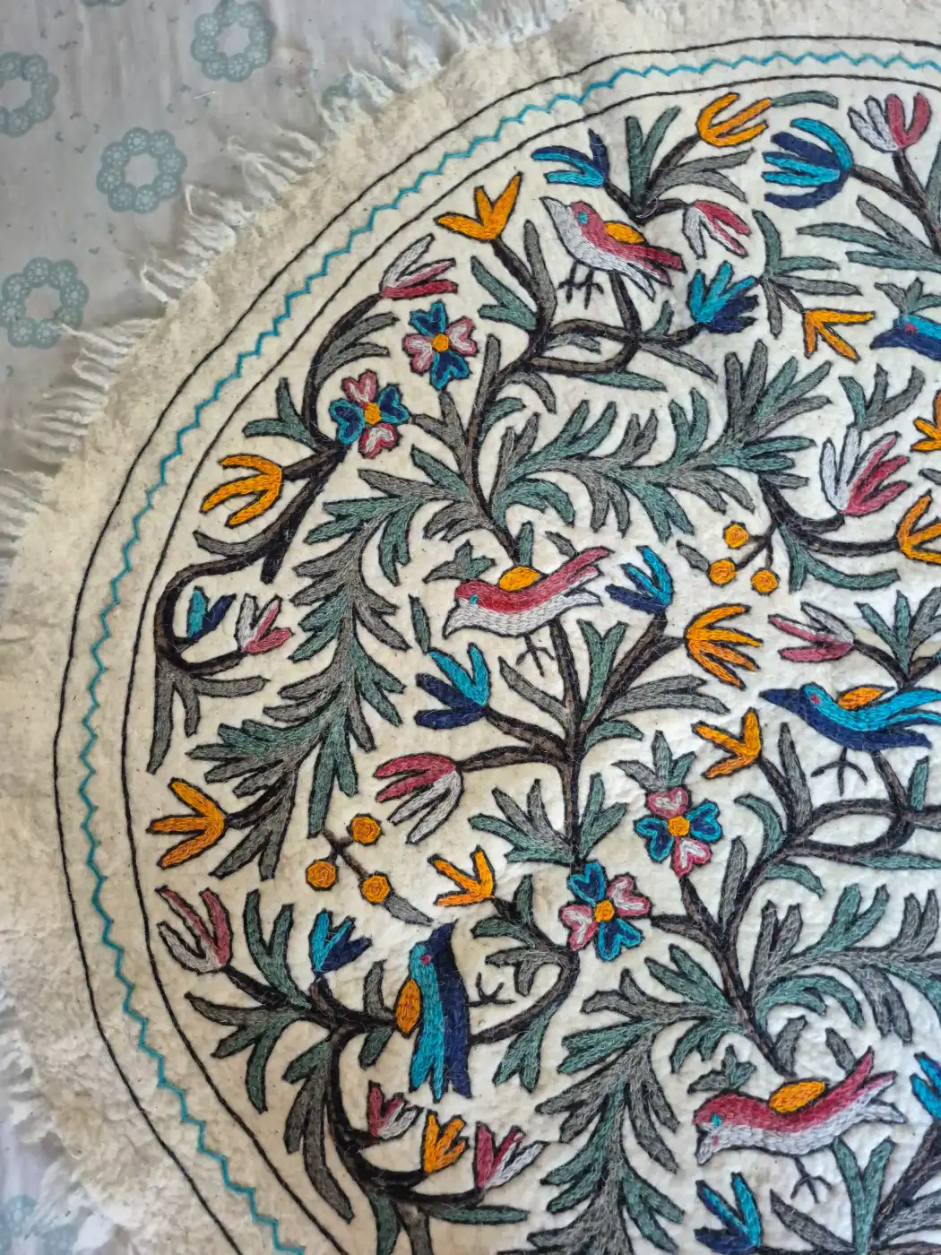Hand Embroidered Kashmiri Namda Round Rug with Bird and Botanical Garden Motifs – 5x5 Feet - Image 3
