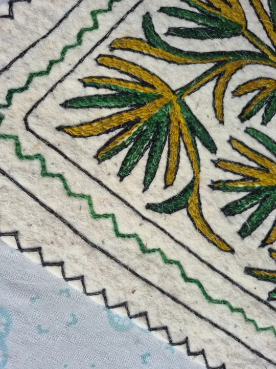 Wool Namda Hand Embroidered  3 × 2 ft – Sabz Bahaar | Kashmiri Floral Design - Image 2
