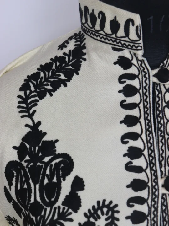 Hina Kashmiri Cream Cashmilon Wool Short Aari Embroidery Coat - Image 3