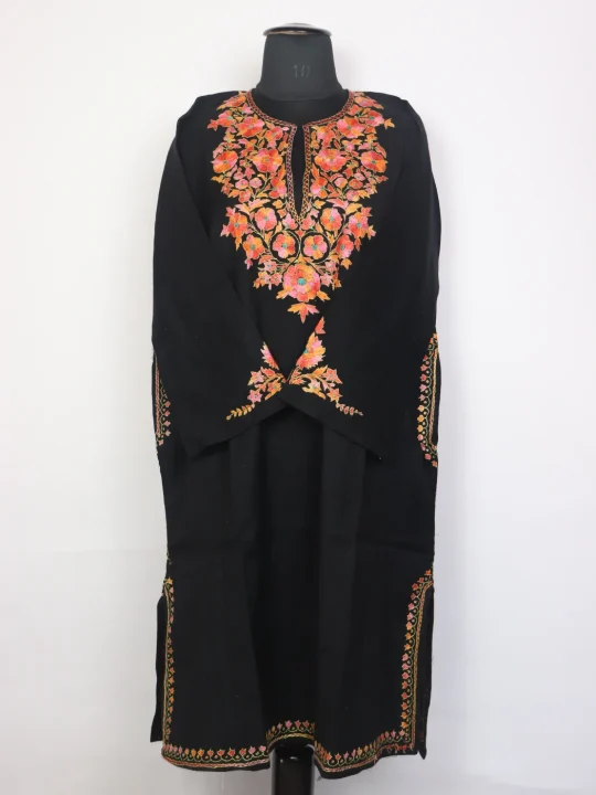 Black Kashmiri Pheran In Raffal Wool With Hand Sozni and Paper Mache Embroidery | Hooriya