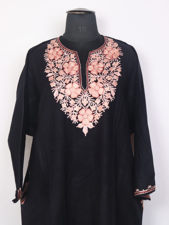 Khoobsurat Black Kashmiri Cashmilon Wool Pheran For Women With Aari Work - Image 2